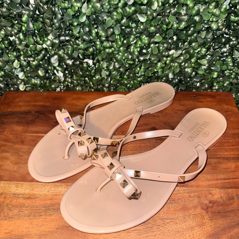 Valentino Garavani Women's Rockstud Pvc Thong Sandal Size 41 (Us10
